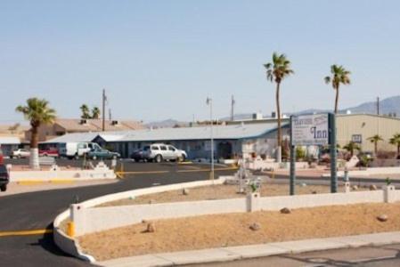 Havasu Inn & Suites Lake Havasu City Exterior photo